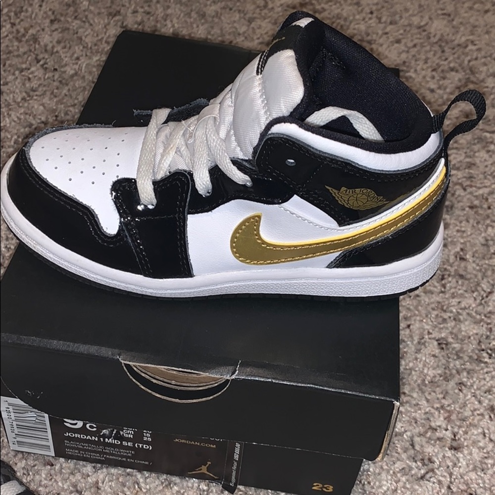 Jordan 1 - Picture 2 of 5